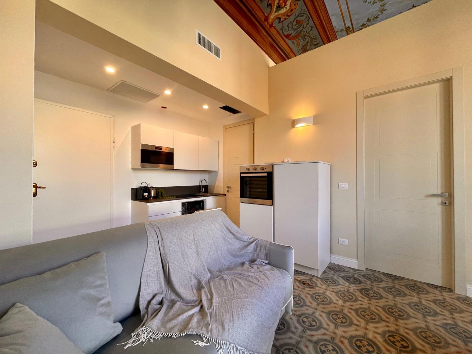 Villa Migliorini Lusso & Comfort In Finalborgo. Finale Ligure Værelse billede